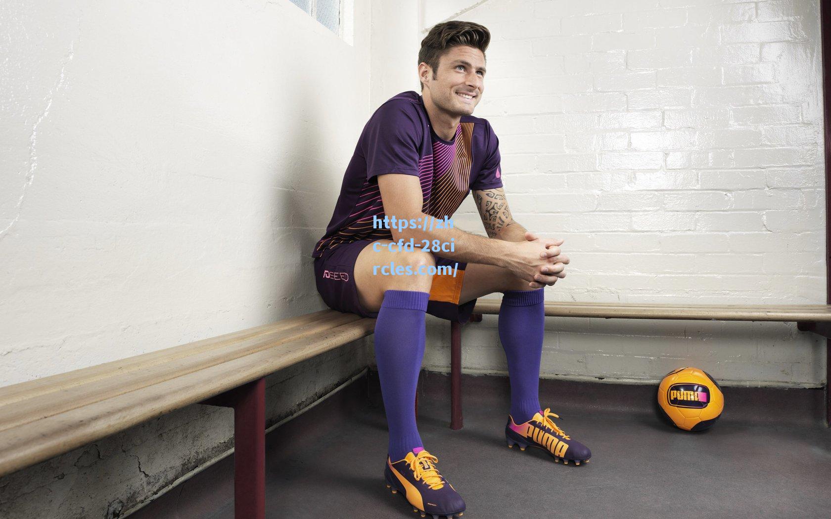 KD肘击保罗,哈登力劈追梦!赛场激战引爆争议,是肉搏厮杀还是演技对决?